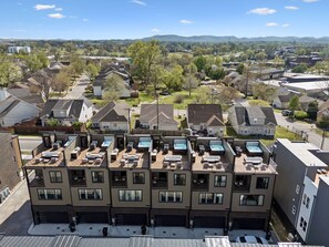 Exterior - Stylish retreat ft. rooftop lounge w/ tub & views! (Nashville)