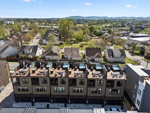 Exterior - Luxe home w/ rooftop lounge & hottub near downtown (Nashville)