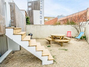 Outdoor dining - Wanderlust Belgium with parking by Interhome (Blankenberge)