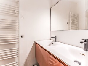 Bathroom - Wanderlust Belgium with parking by Interhome (Blankenberge)