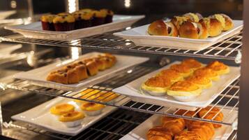Daily buffet breakfast for a fee