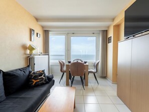 TV - Les Algues with seaview by Interhome (Blankenberge)