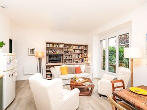 TV - Les Roses by Interhome (Dinard)