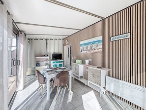 Dining - Maison Aristide Briand by Interhome (Le Bono)