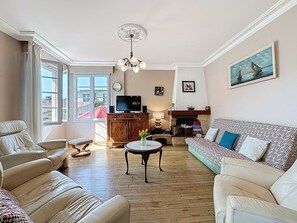 TV - La Rose des Pins by Interhome (Saint Brevin les Pins)