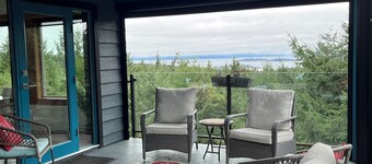 Tree house in Nanoose Bay.
Above the trees take in spectacular coastal views!