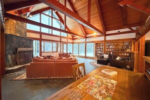 Living area - Serene house on 35-acres, panoramic mountain views, fireplace, pond, trails, a/c (Shrewsbury)