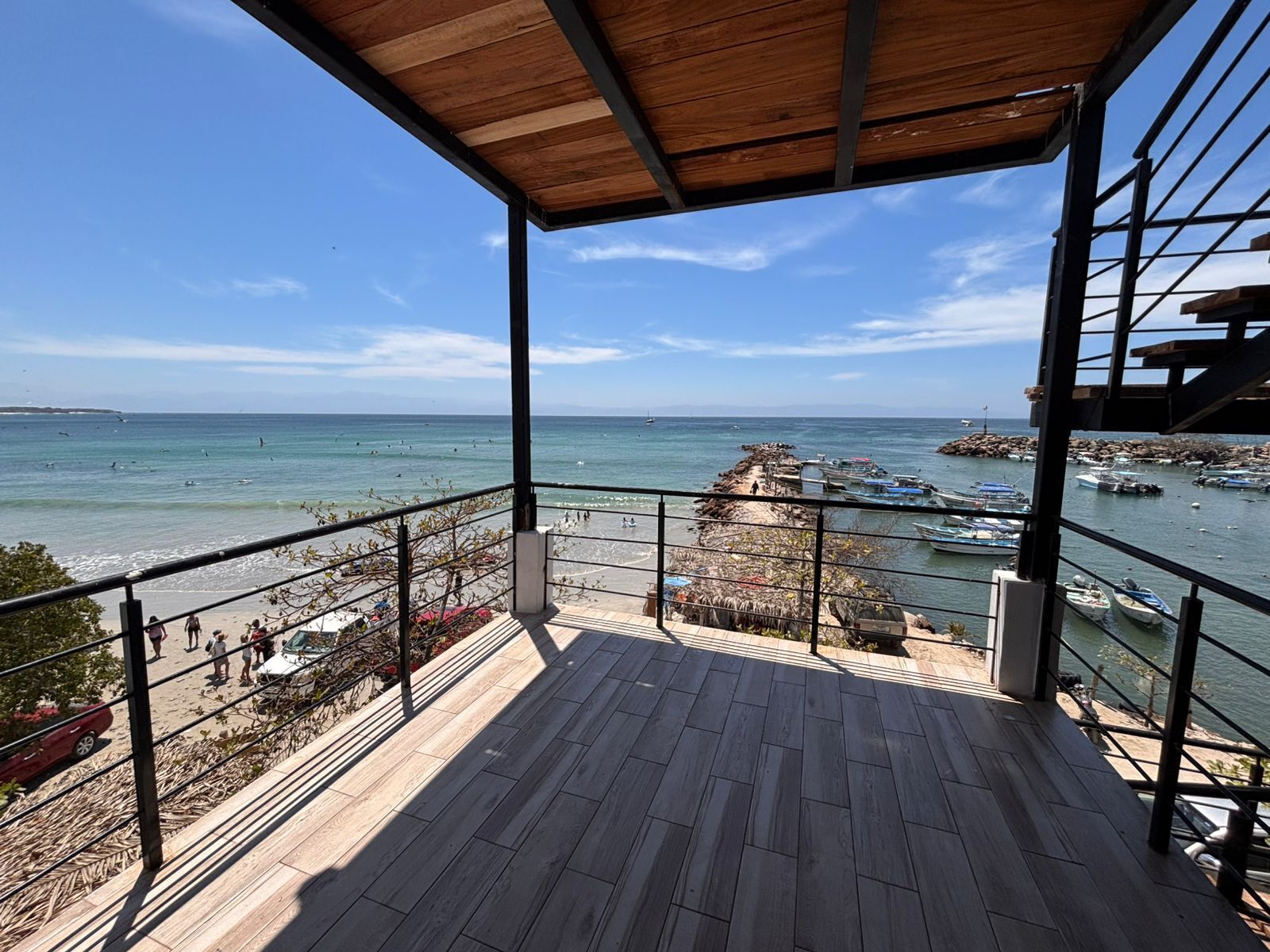 Apartamento conforto, sacada, vista para a praia | Área da propriedade