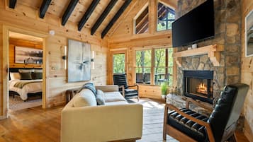 Smart TV, fireplace, stereo