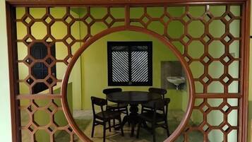 تناول الطعام