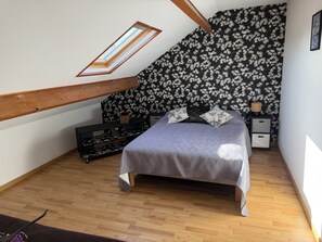 Room - Vrbo Property (Brêmes)