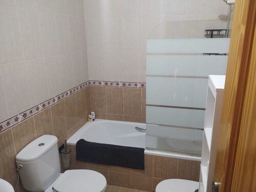 Apartment in 1st line beach, free wifi and free parking