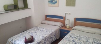 Apartment in 1st line beach, free wifi and free parking