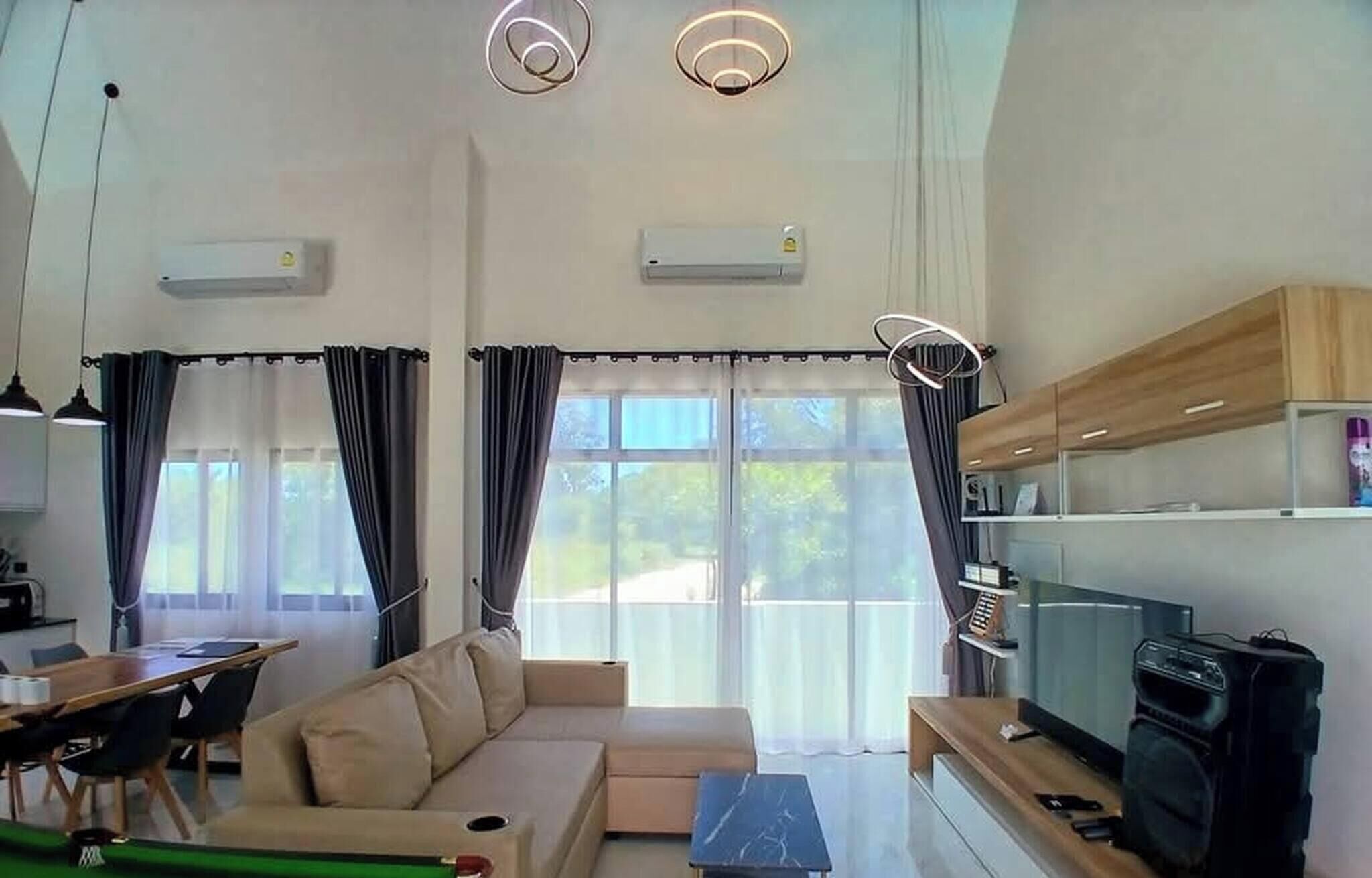 Villa, 4 Bedrooms, Smoking, Private Pool | Ruang tamu