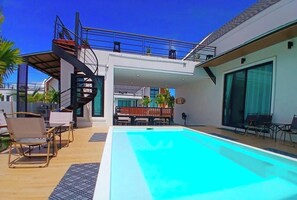 Pool - Large Private Pool Villa, 650 m From Mae Rumphueng Beach (Rayong)