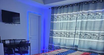 Room-private Master Bed & Bath #1 Cautle