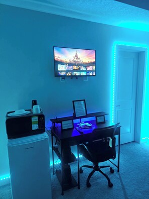 Room, 1 Bedroom | Interior - Room-swithome Properties Private Master (Edmonton)