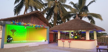 Bar (on property). Elephant Garden Hotel and Resort
