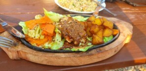 Food and drink - Elephant Garden Hotel and Resort (Saptari)