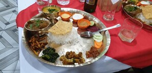 Food and drink - Elephant Garden Hotel and Resort (Saptari)