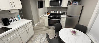 Cozy Ann Arbor Guest House