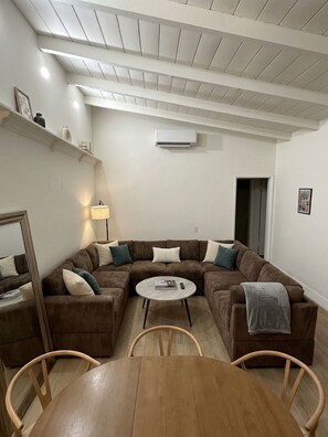 Nicht klassifiziertes Bild, 2 von 8, Schaltfläche