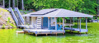 Hello Sunshine | 6BR Lakefront Lake Anna | Dock, Fire Pit & Game Room