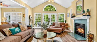 Hello Sunshine | 6BR Lakefront Lake Anna | Dock, Fire Pit & Game Room