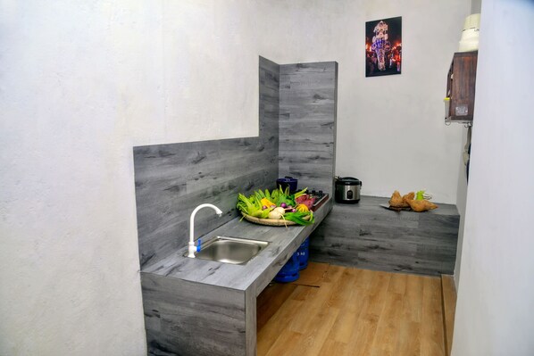 Deluxe Villa, Mountain View | Private kitchenette - Greenland Villa Ella (Ella)