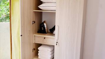 Deluxe Villa, Mountain View | Interior