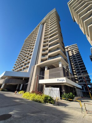 Exterior - Tambuli Resort 9th FL with Panaromic View @ Tower-F+Pool+Gym+Gaming+Beach Access (Lapu-Lapu)