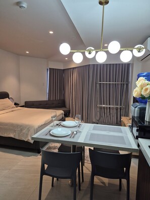 1 bedroom, iron/ironing board, free WiFi, bed sheets