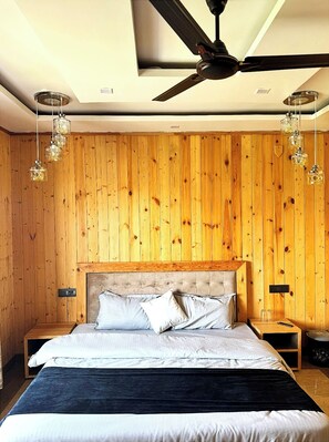 Standard Double Room - Hotel UK Home Stay Mountain View  (Nainital)