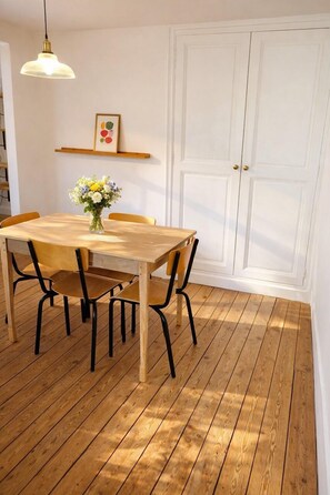 Dining - Le Racine – Élégant appartement au cœur de Tours (Tours)