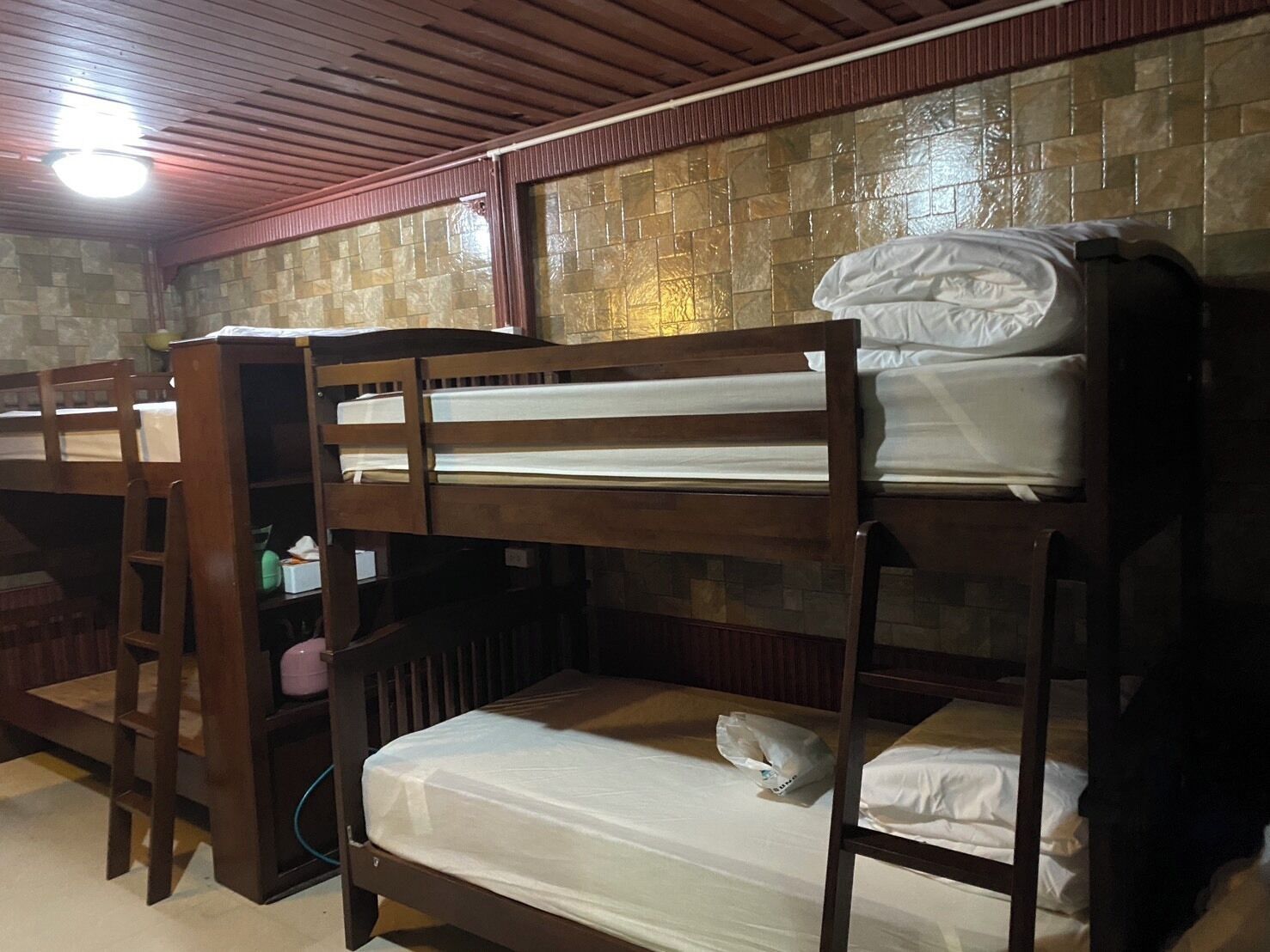 ห้องพักรวม, หอพักรวม