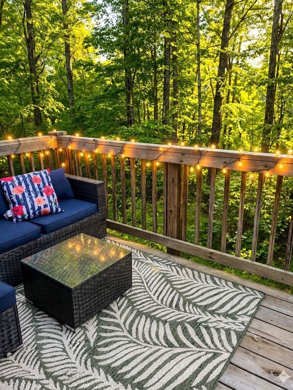 Property grounds - Cozy Luxe Retreat with Warm Charm. WORLD CUP READY. 10 MINUTES FROM AIRPORT. (Union City)