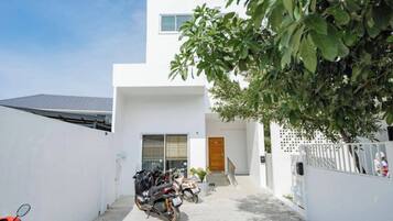 Departamento, balcón, vista a la alberca | Exterior