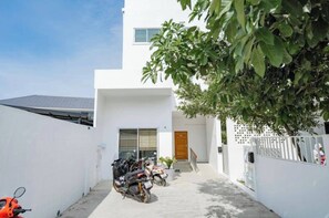 Departamento, balcón, vista a la alberca | Exterior