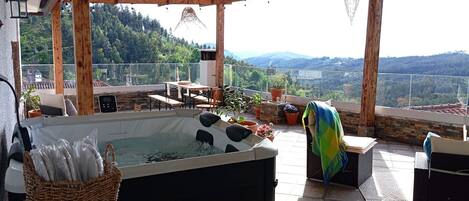 Baignoire à remous extérieure