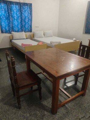 Camera Basic con letto matrimoniale o 2 letti singoli