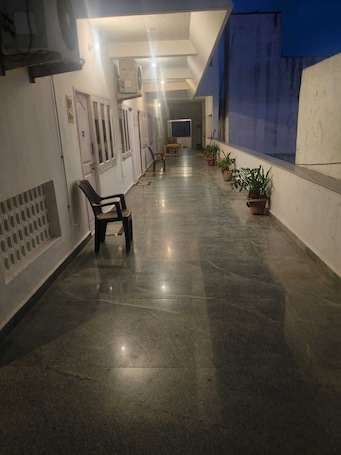 Basic Double or Twin Room | Terrace/patio. Baba Guest House