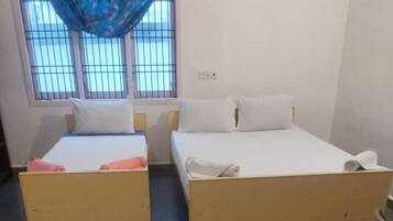 Camera Basic con letto matrimoniale o 2 letti singoli