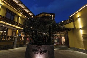 Exterior - Shangri-La Moon Tibetan Boutique Hotel (Shangri-La)