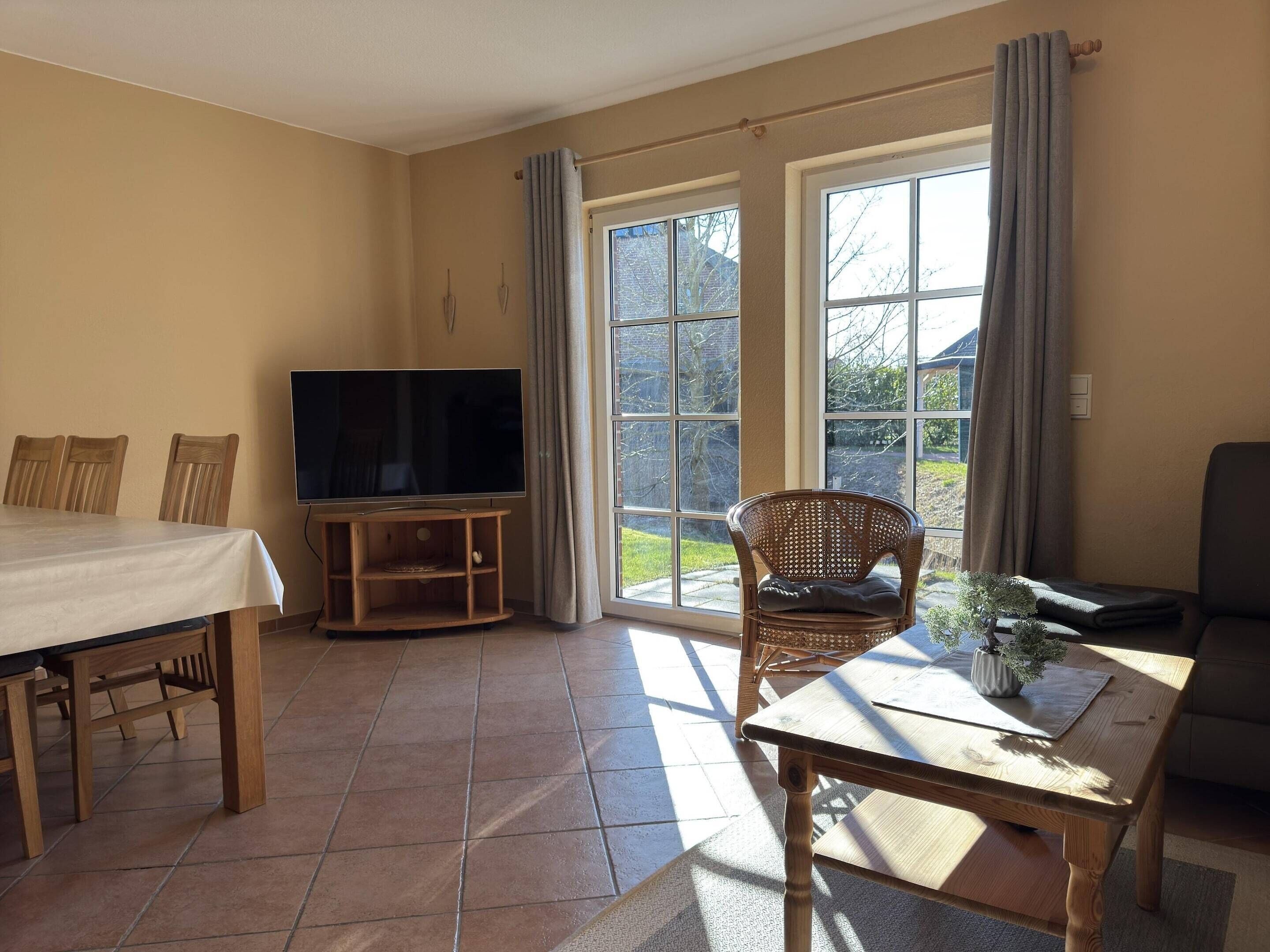 Classic House, 3 Bedrooms | Living room