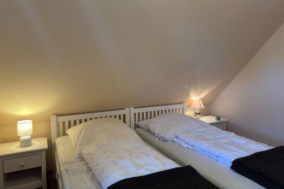 Comfort House, 3 Bedrooms | 9 bedrooms, individually furnished