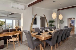 Dining - Phezulu Manor - Serviced Retreat (Cape Town)
