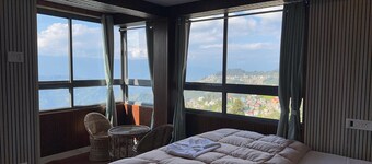 Hotel Basera