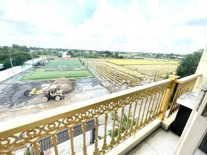 Klassieke studio, balkon, uitzicht op stad