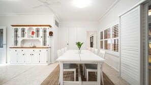 Dining - Summer Wind - Steps to Kendalls Beach (Kiama)