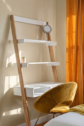 3 bedrooms, iron/ironing board, free WiFi, bed sheets - FIFA! Spacious Modern 3BR - FREE Parking - Heart of Boston (Boston)